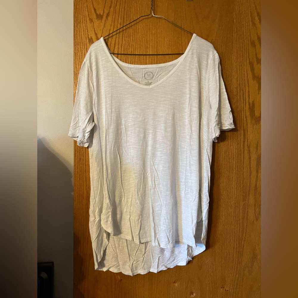 Maurice’s White 24/7 Tee